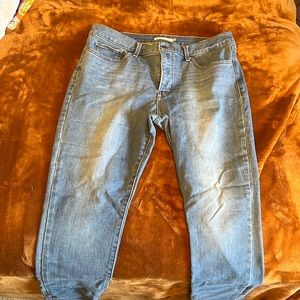 Levi Skinny Jeans Size 32